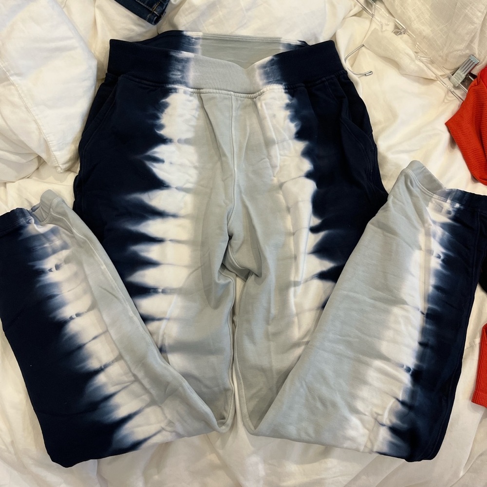 lululemon sweats!!